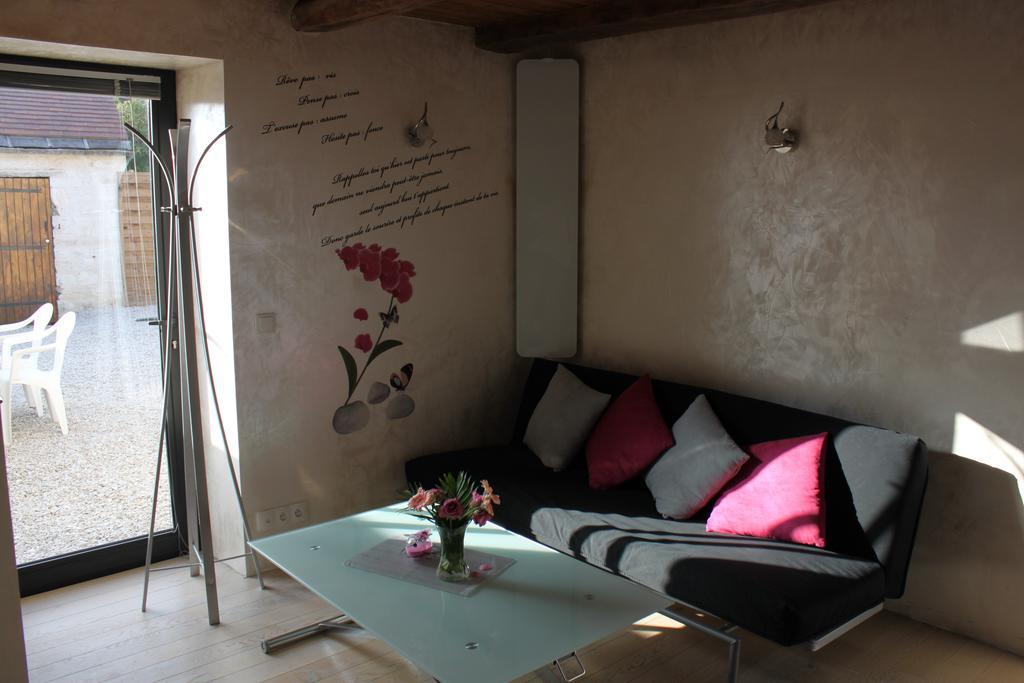 Charmante Maison Pierres 1768 Polisy 外观 照片